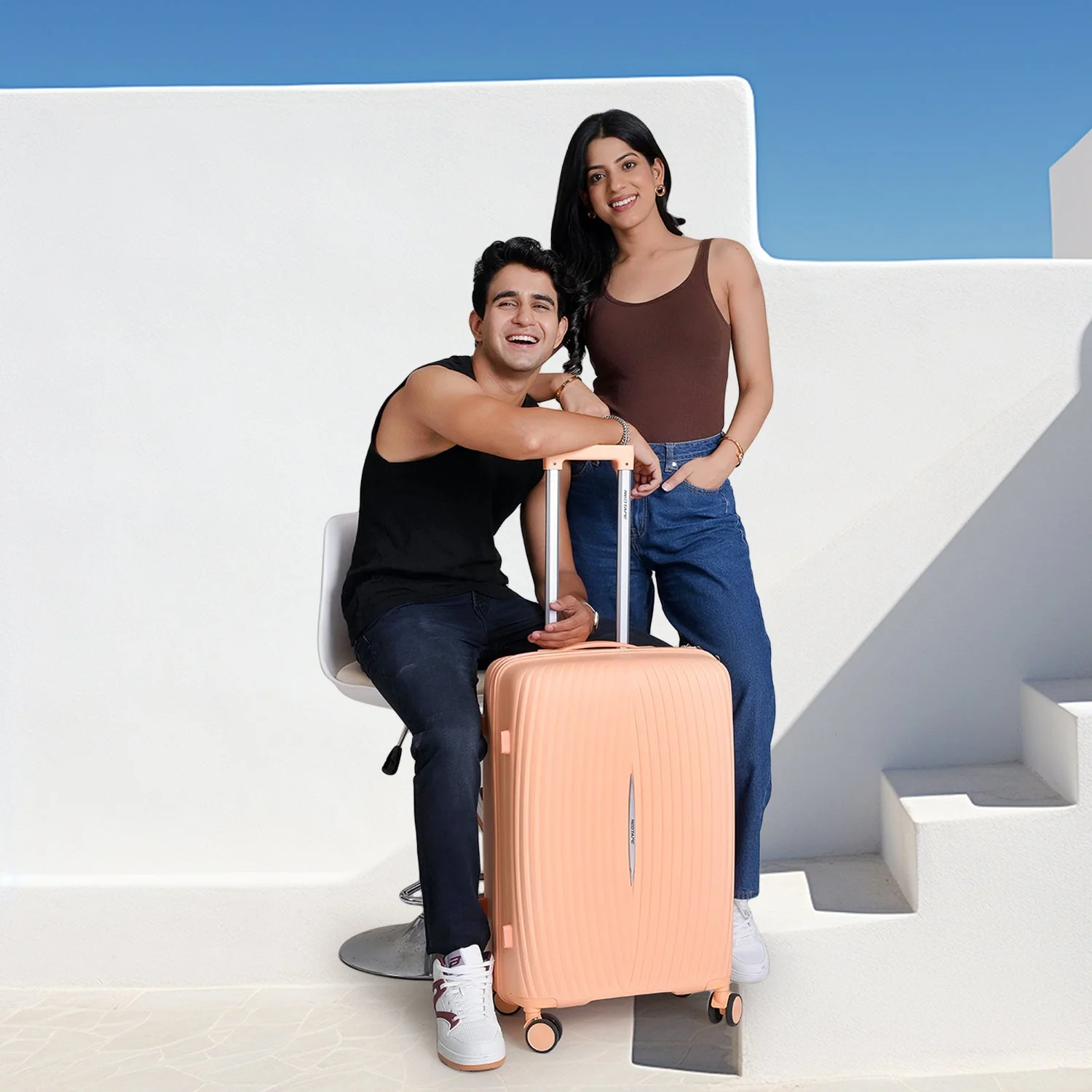 40L Polypropylene Hard Luggage Trolley Bag - Image 8