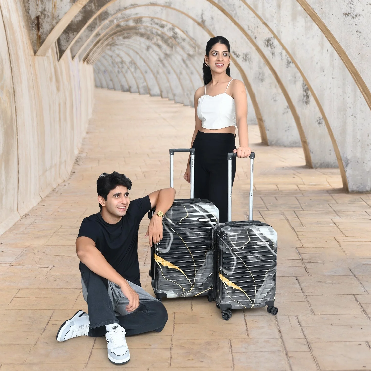Black Print 8 Wheels Trolley Bag Set of 2 (Medium + Cabin) - Image 8