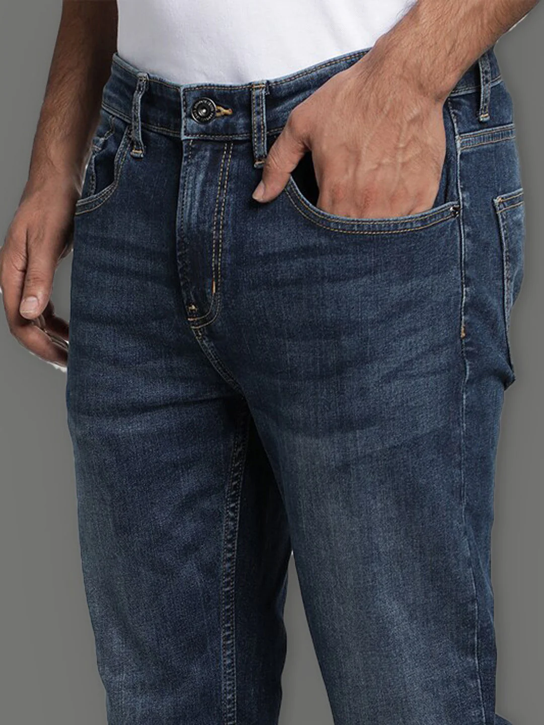 Classic Skinny Jeans for Men - Image 4