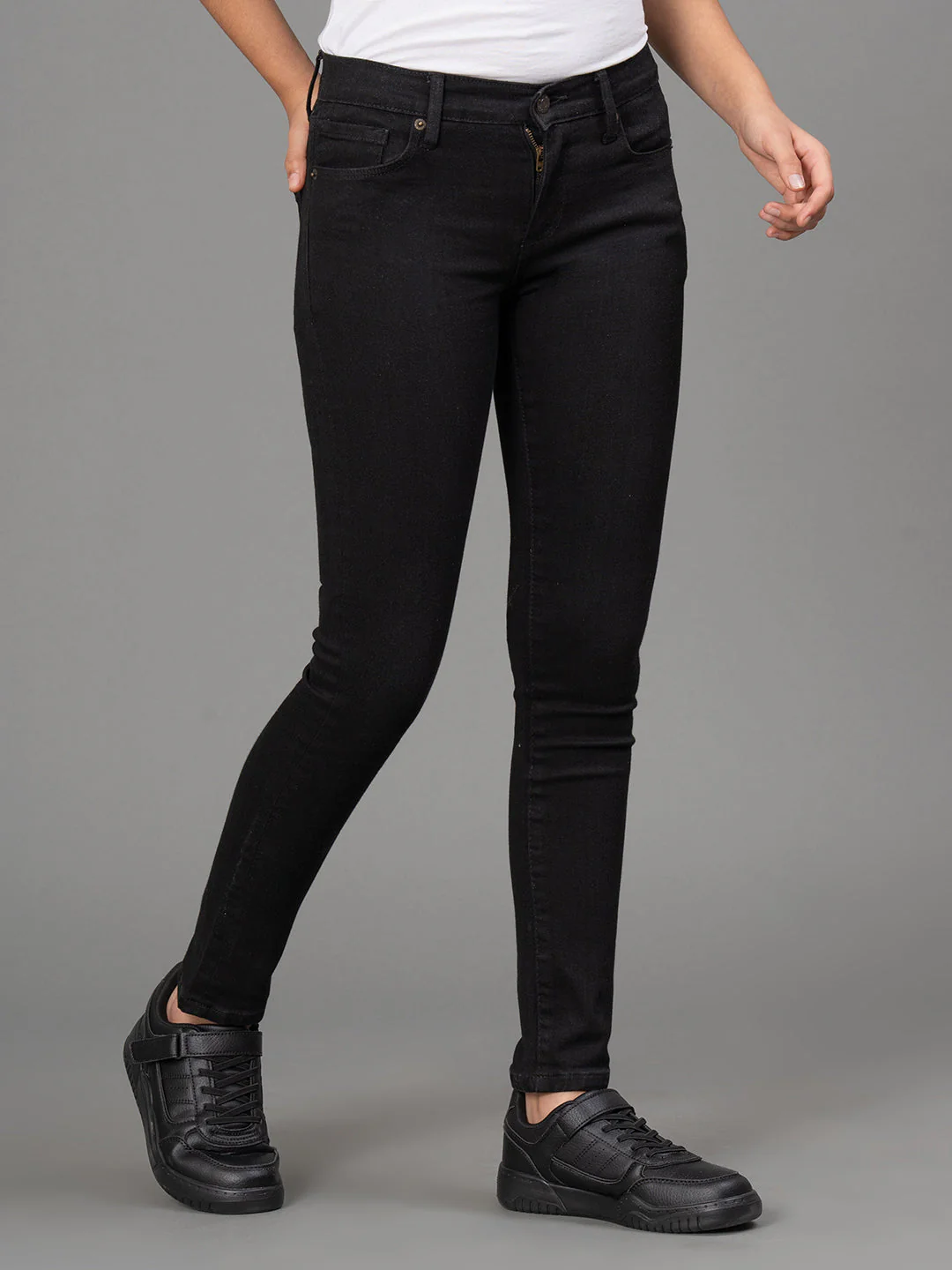 Girls Black Solid Cotton Stretched Jeans - Image 2