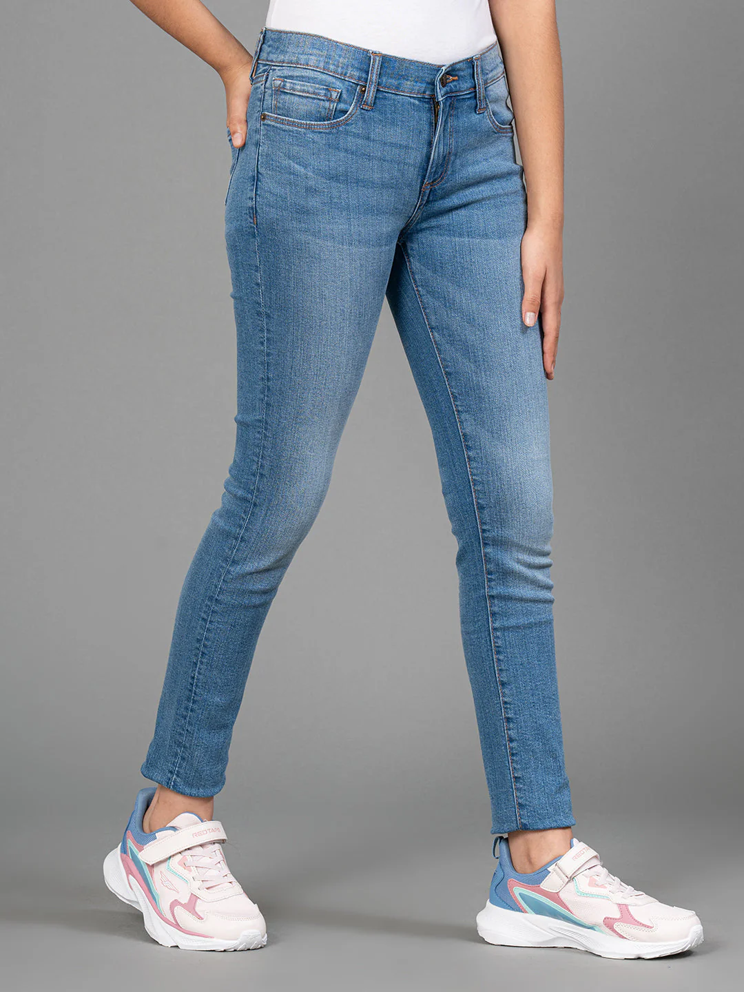 Girls Light Blue Solid Cotton Stretched Jeans - Image 2