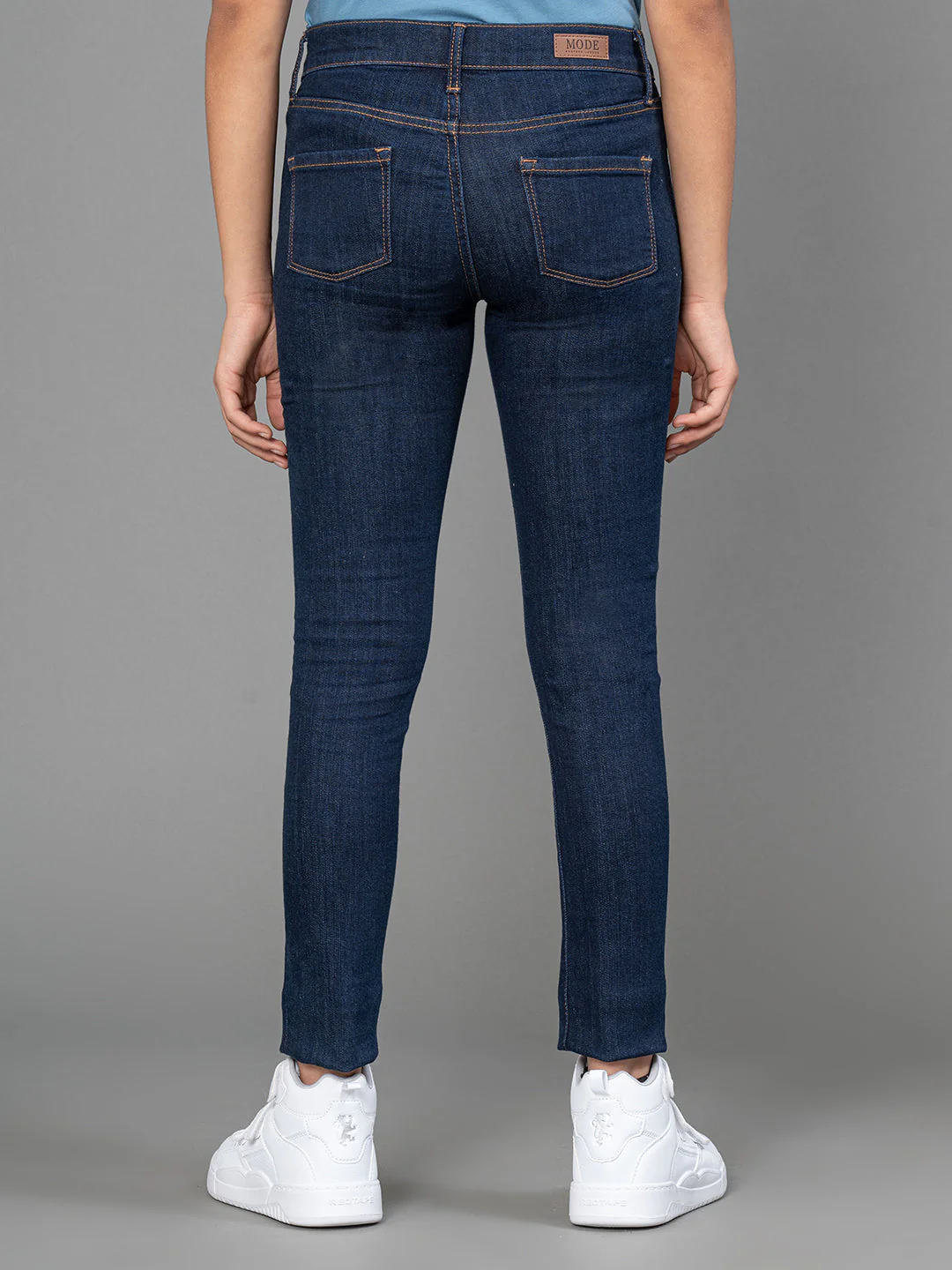 Girls Rinse Blue Solid Cotton Stretched Jeans - Image 3