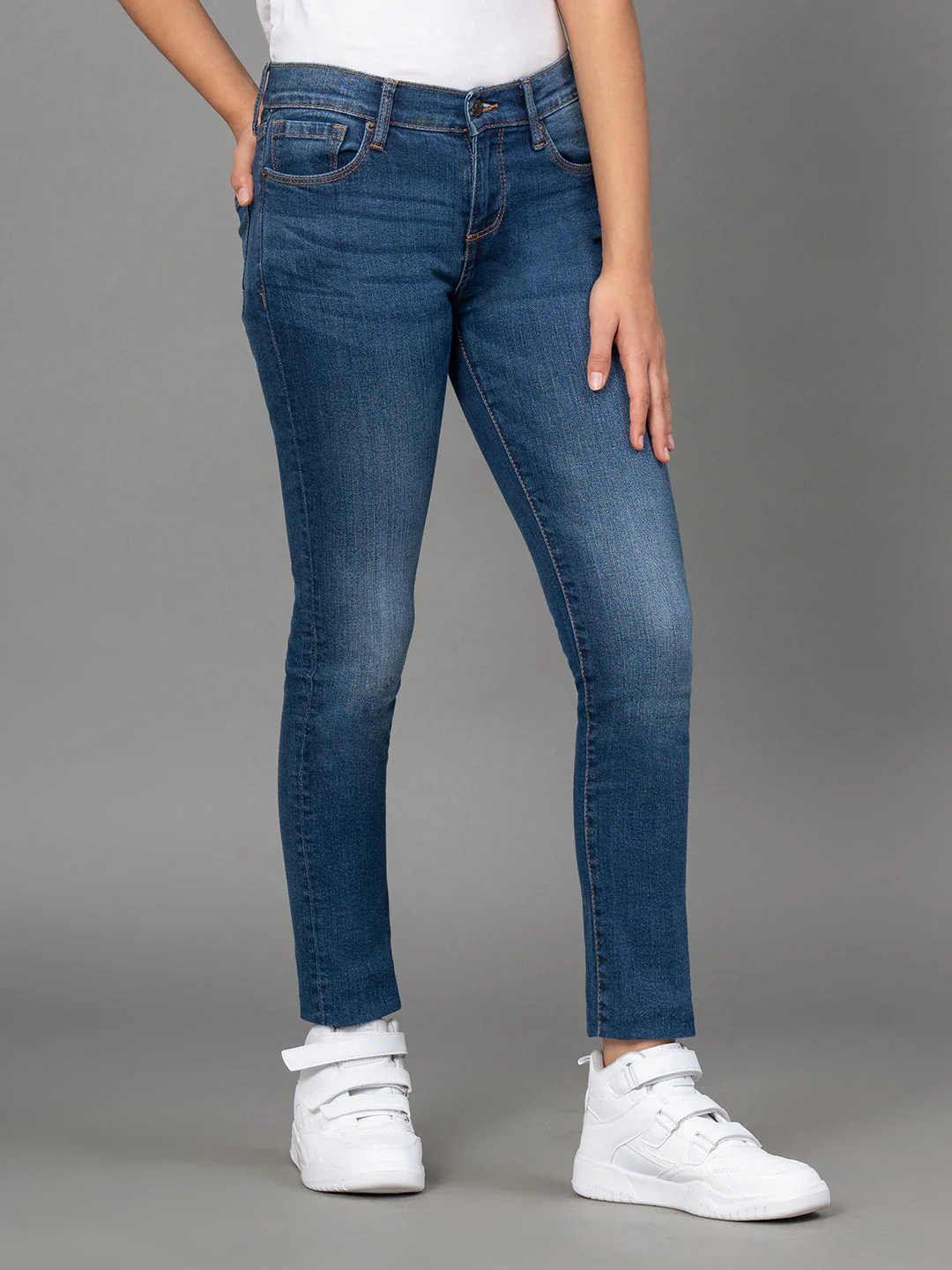 Girls Tinted Blue Solid Cotton Stretched Jeans - Image 2