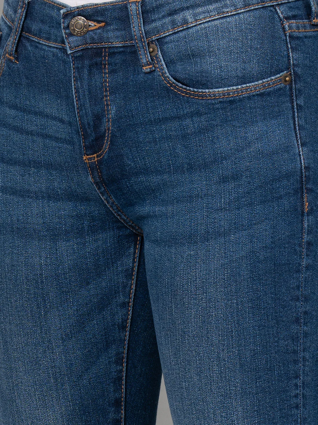 Girls Tinted Blue Solid Cotton Stretched Jeans - Image 4