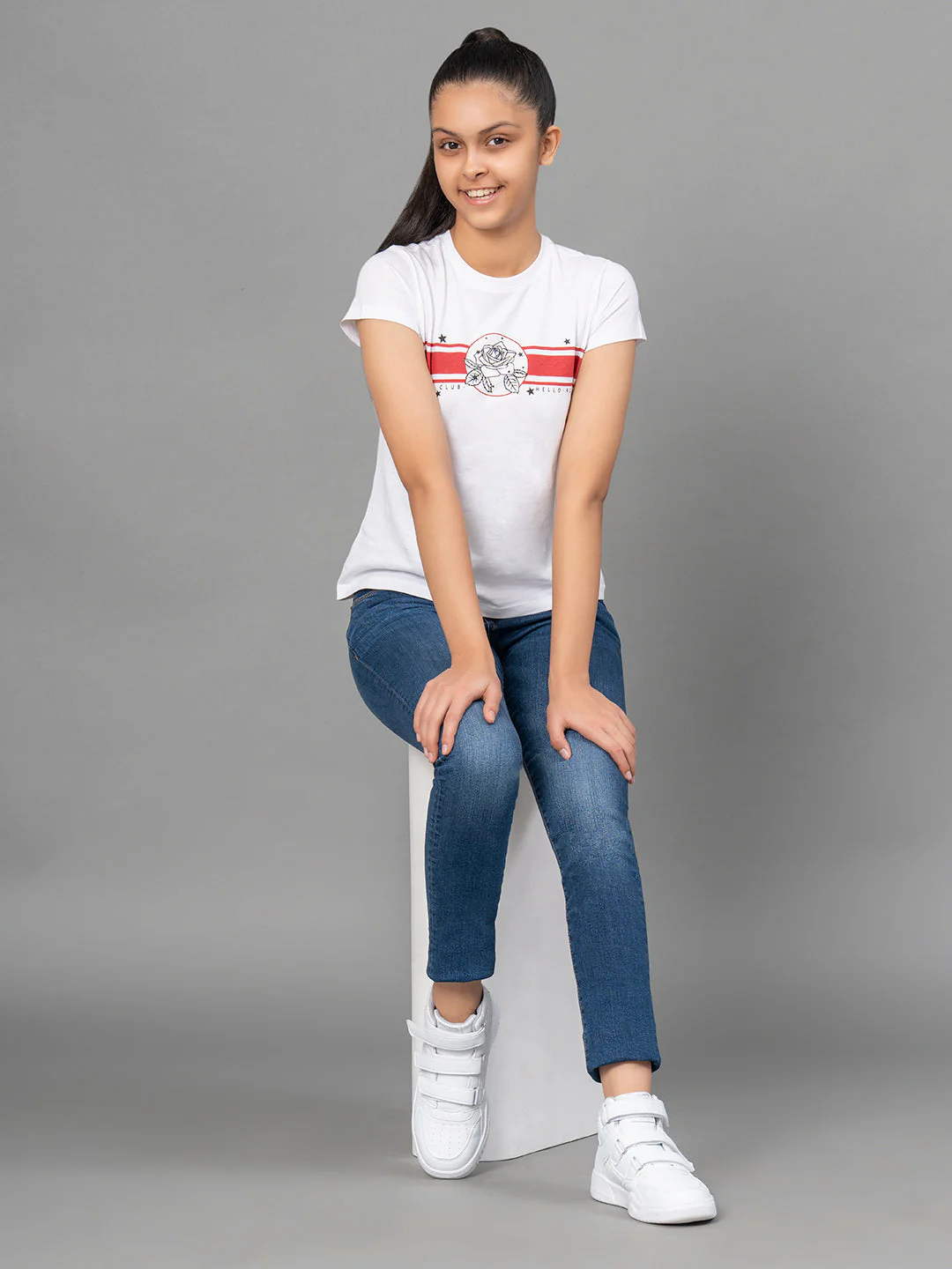 Girls Tinted Blue Solid Cotton Stretched Jeans - Image 5