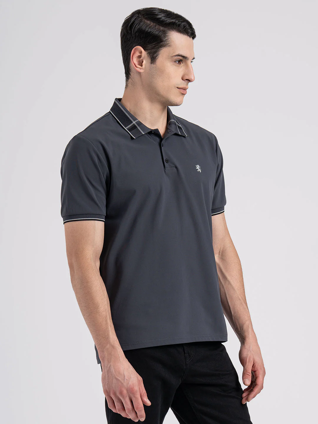 Jacquard Collar Polo T-shirt for Men - Image 4