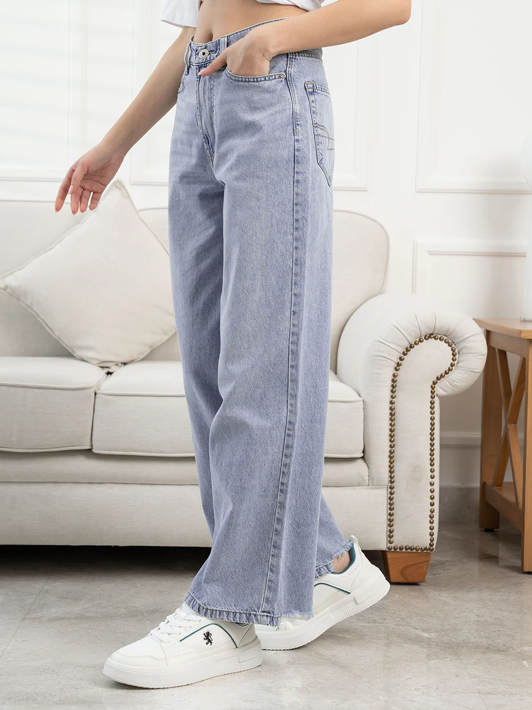 Light-Blue-Mid-Rise-Denim-Women's-Wide-Fit-Jeans - Image 4