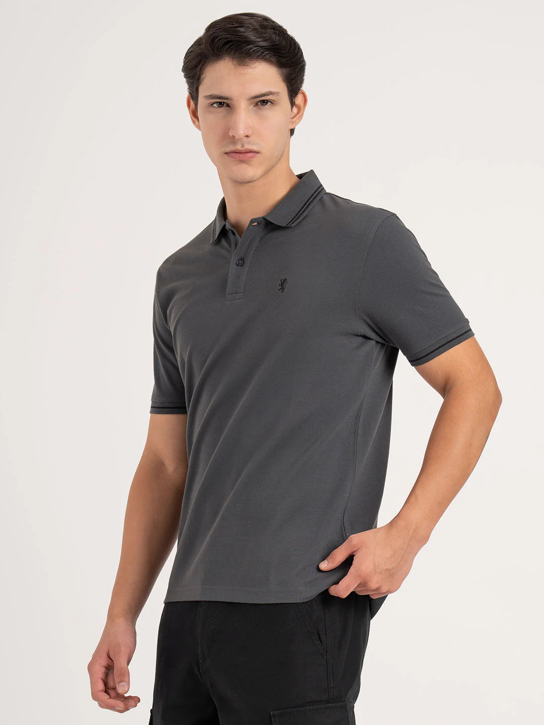 Men Grey Solid Single Tone Tipping Polo T-Shirt - Image 4