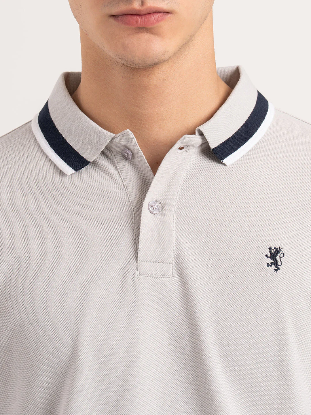 Men Grey Solid Two-Tone Tipping  Polo T-Shirt - Image 6