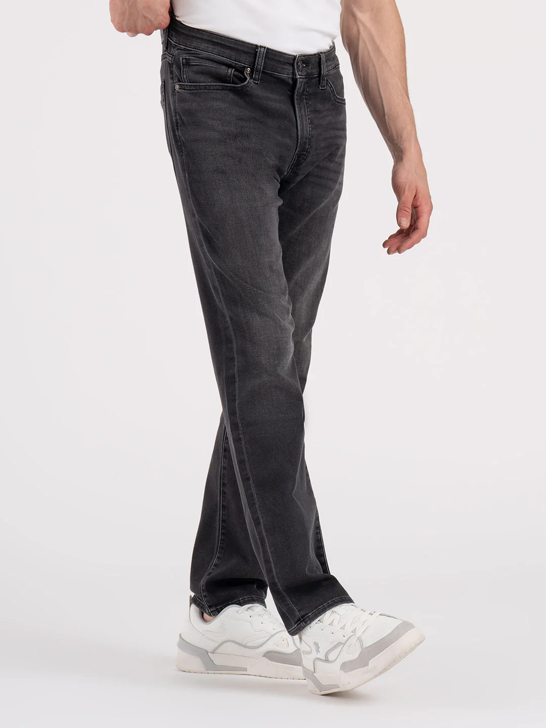 MenÃ¢â‚¬â„¢s Knitted Straight Fit Denim Jeans - Image 2