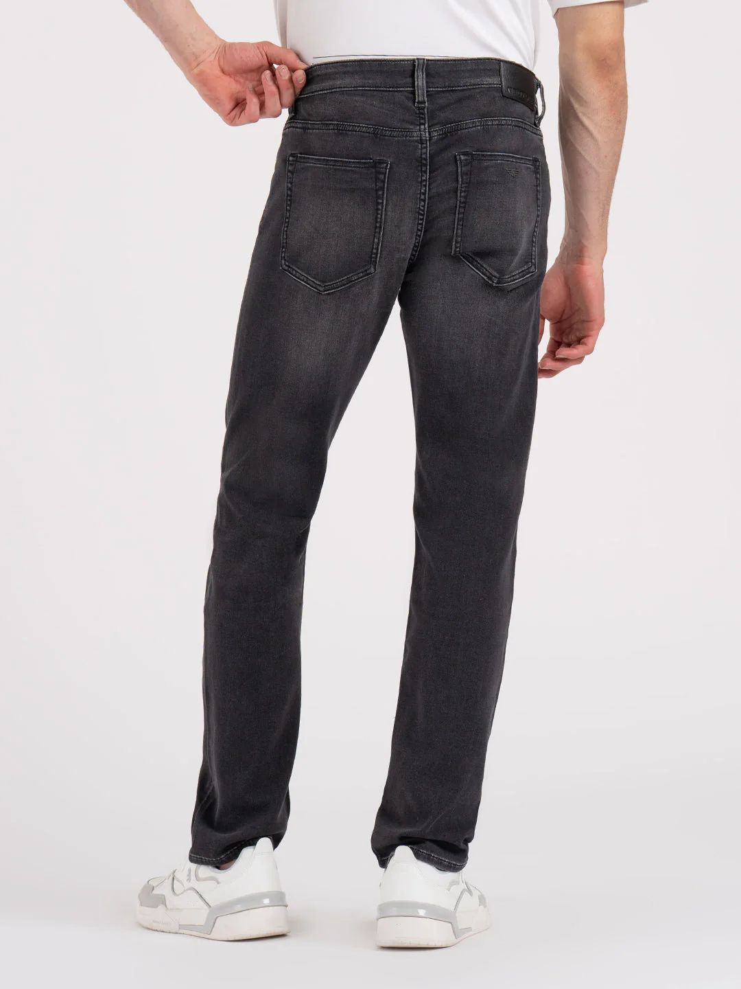 MenÃ¢â‚¬â„¢s Knitted Straight Fit Denim Jeans - Image 3