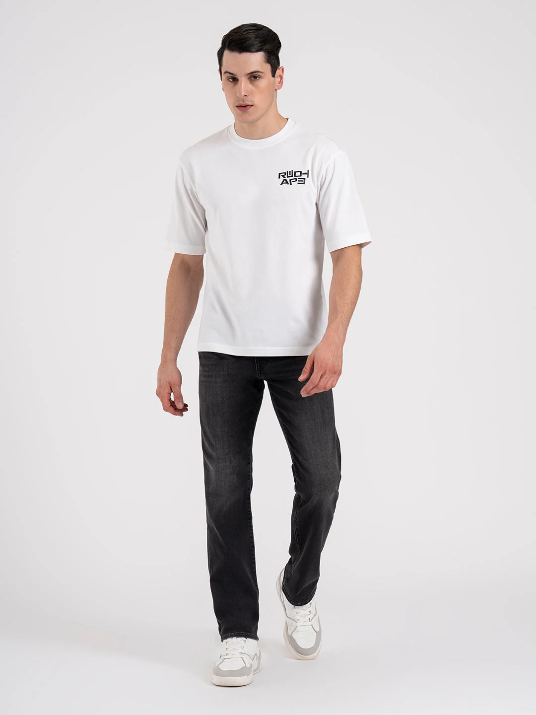 MenÃ¢â‚¬â„¢s Knitted Straight Fit Denim Jeans - Image 5