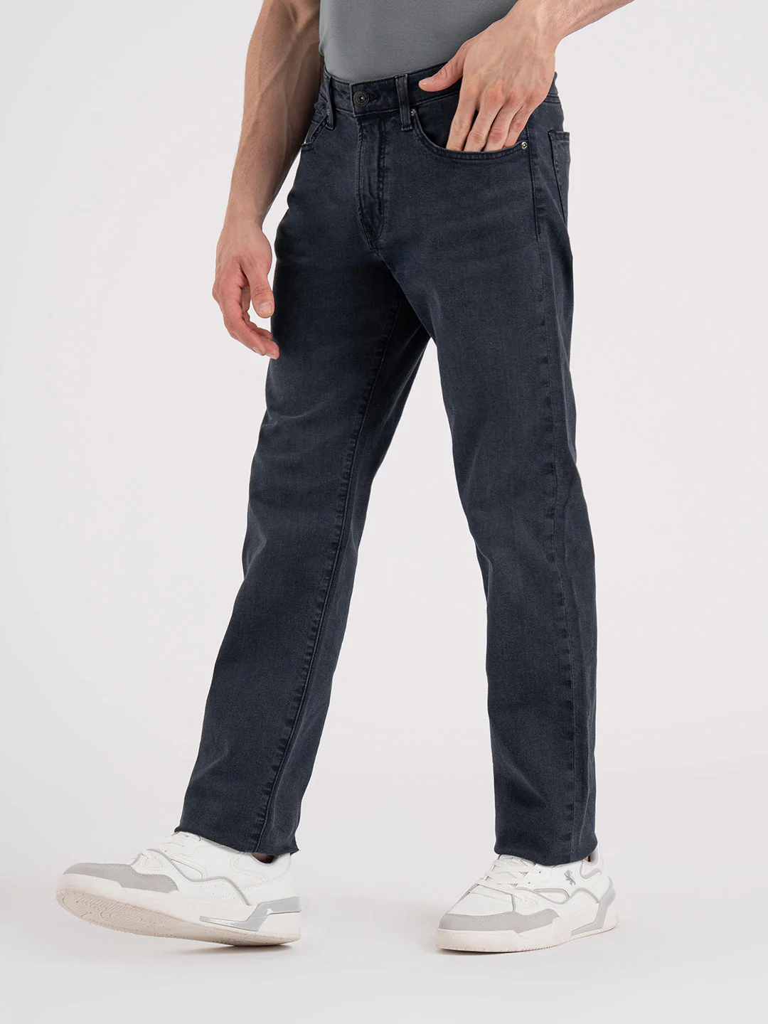 MenÃ¢â‚¬â„¢s Straight Fit Denim Jeans - Image 2