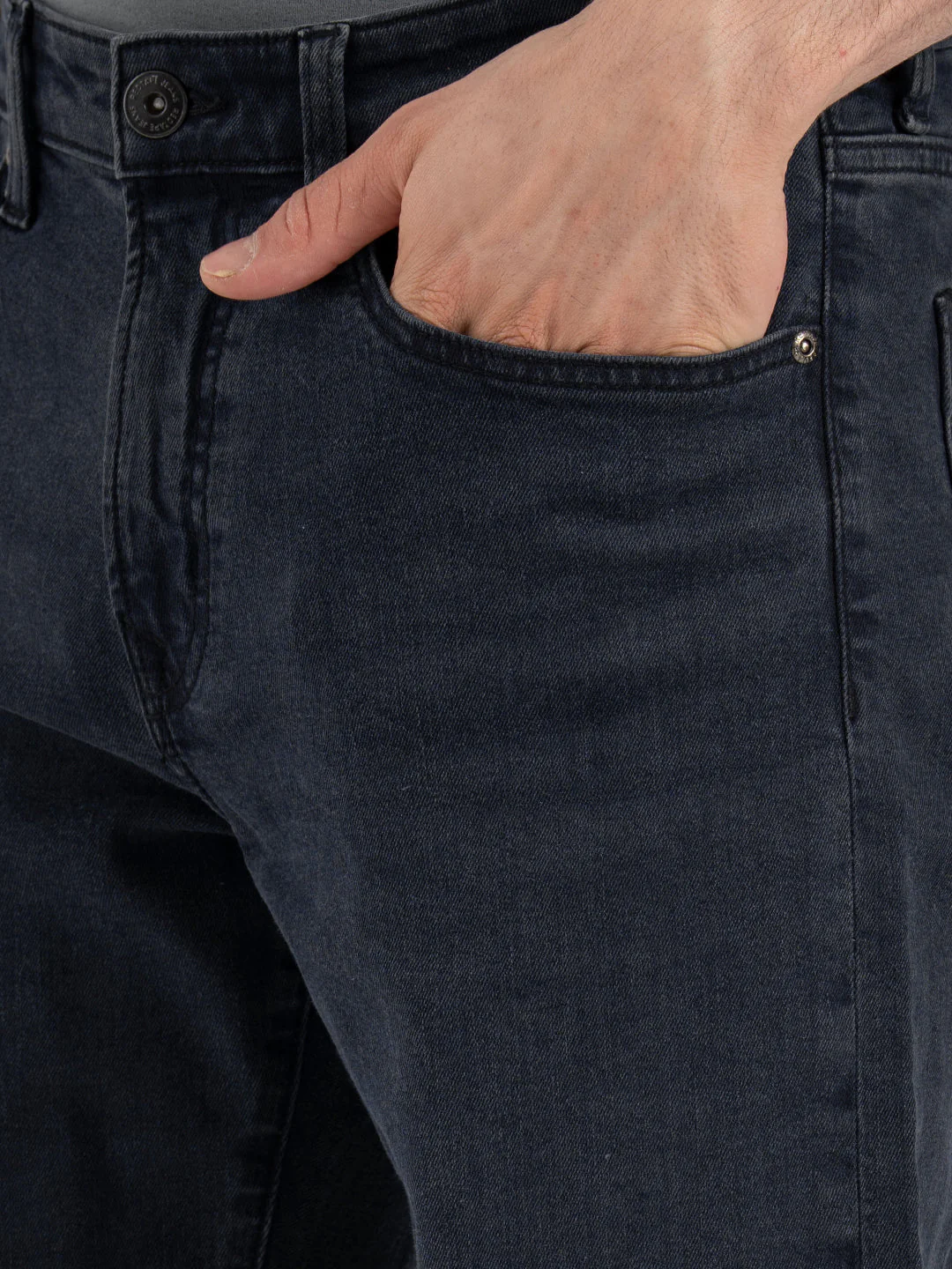 MenÃ¢â‚¬â„¢s Straight Fit Denim Jeans - Image 4