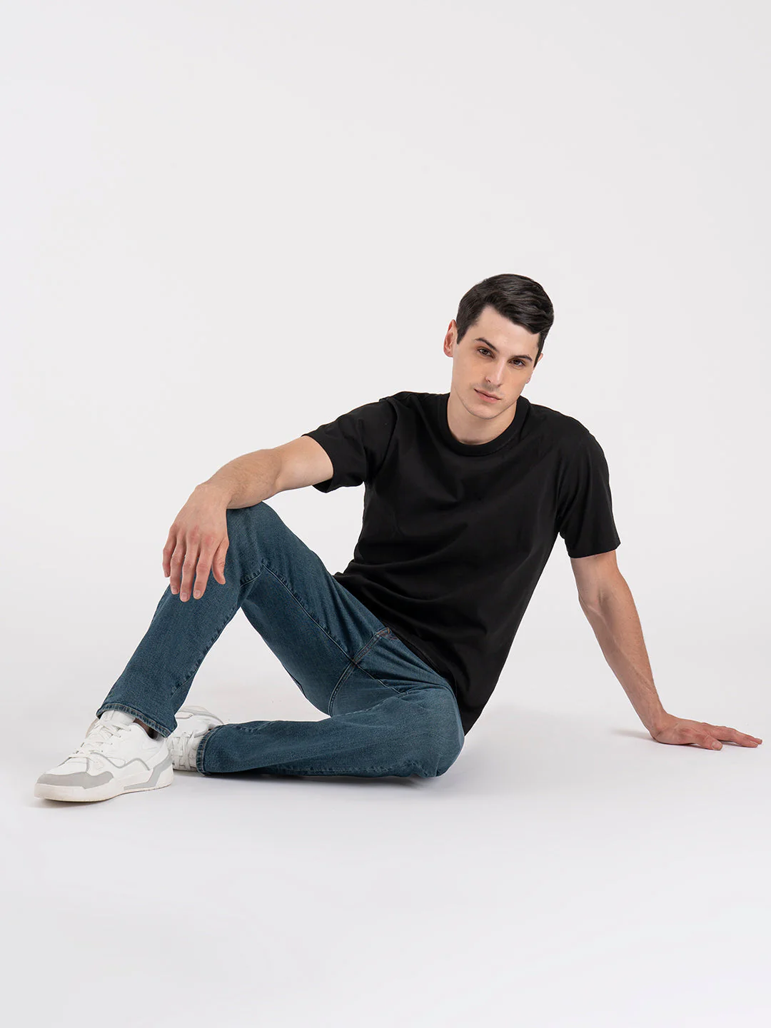 Men's Straight Fit Denim Jeans - Image 5