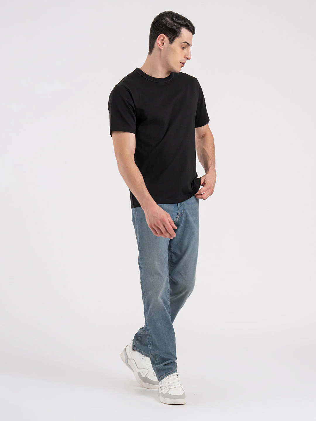 MenÃ¢â‚¬â„¢s Straight Fit Denim Jeans - Image 5