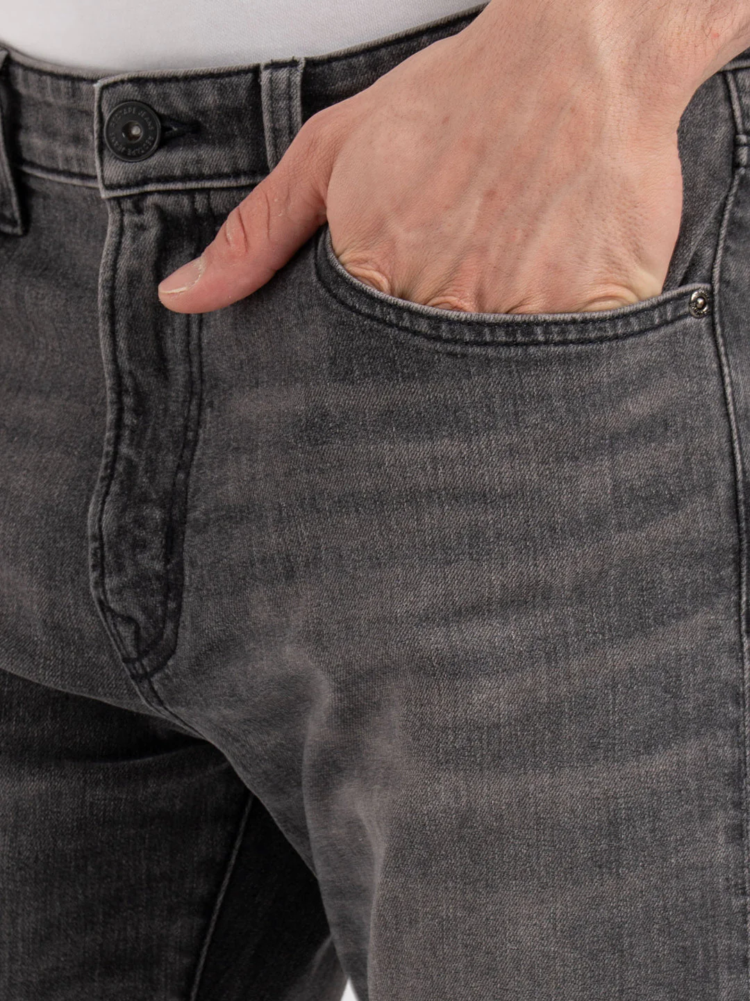 MenÃ¢â‚¬â„¢s Straight Fit Denim Jeans - Image 4