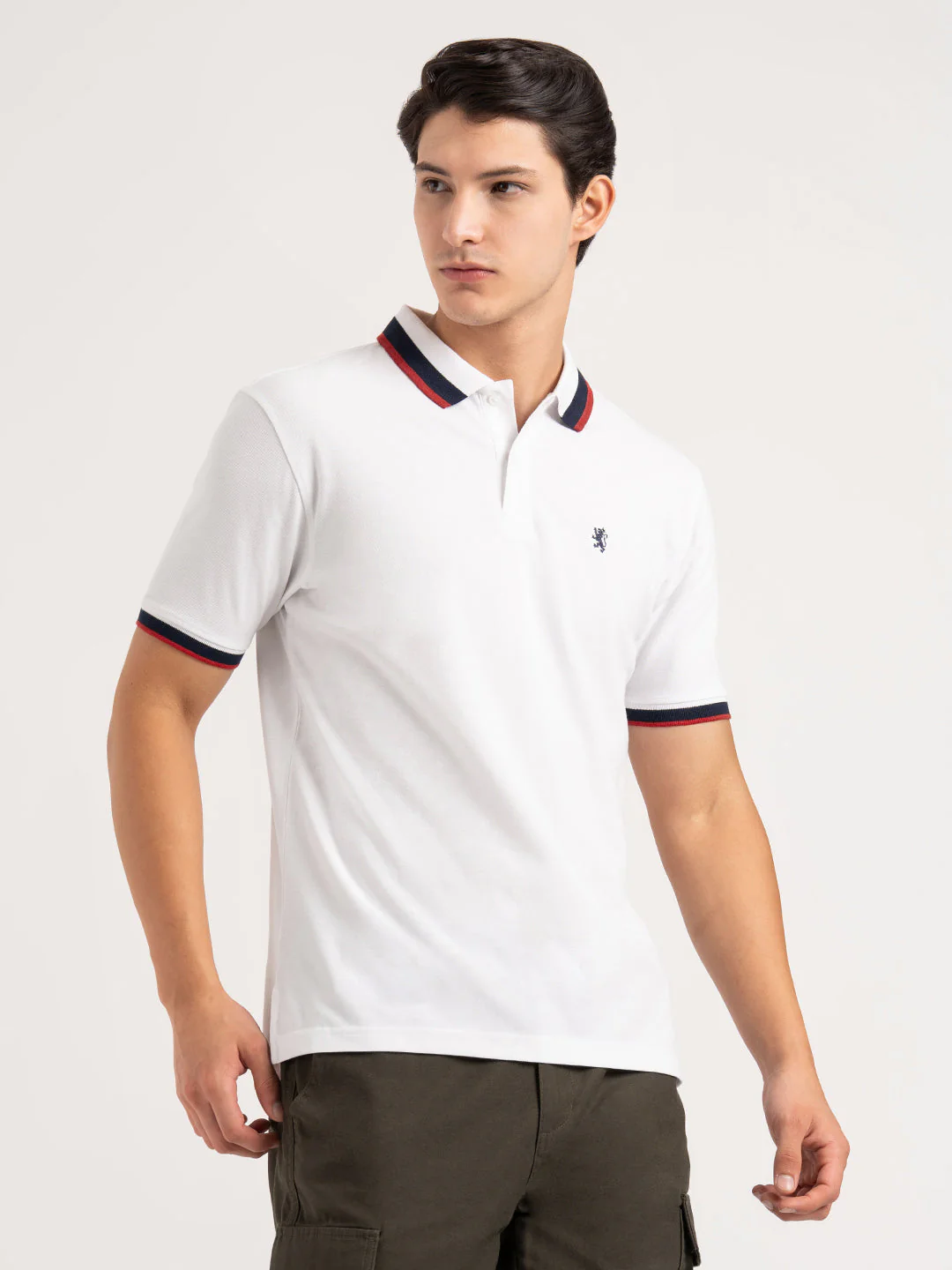 Men White Solid Two-Tone Tipping  Polo T-Shirt - Image 4