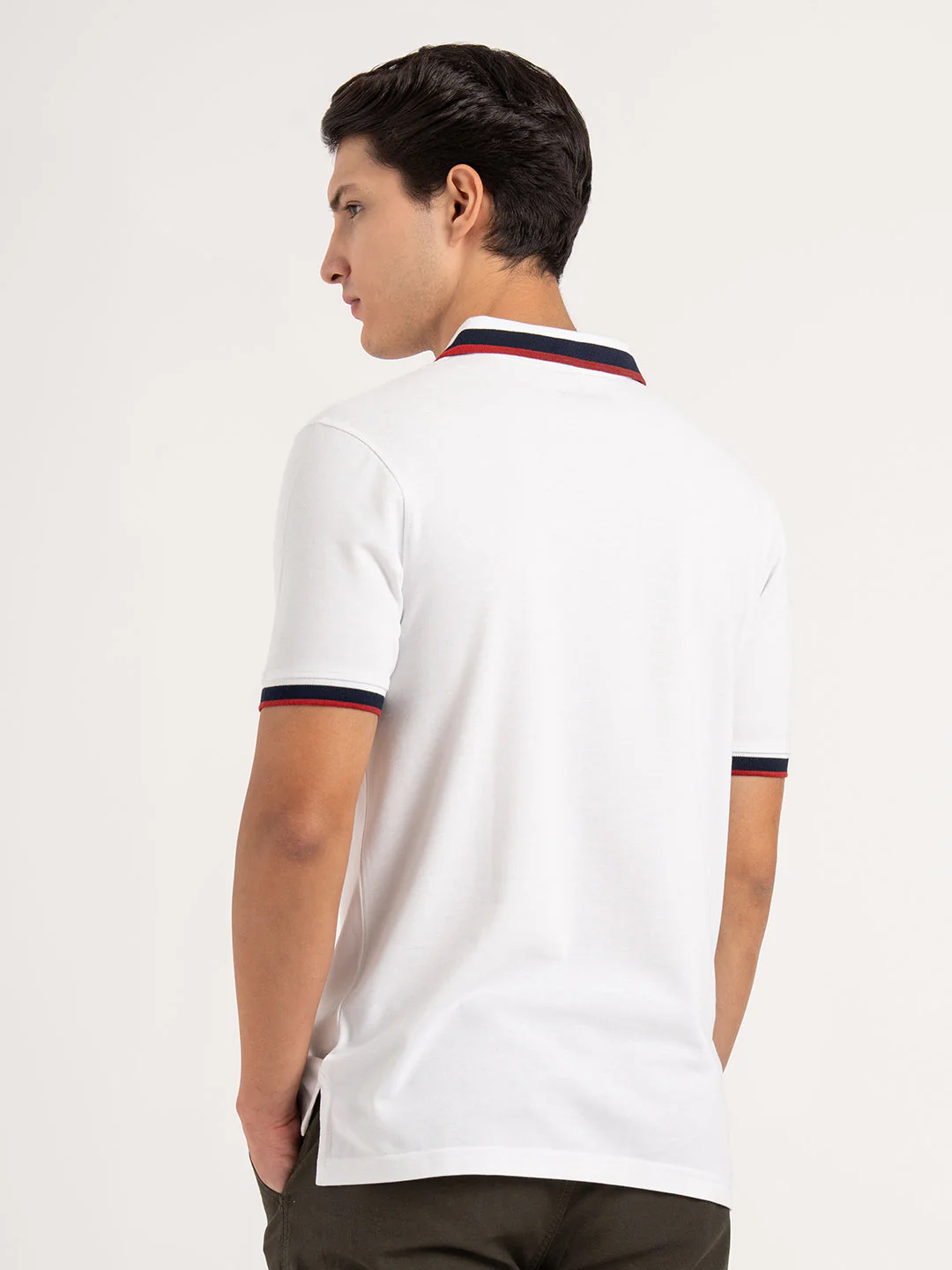 Men White Solid Two-Tone Tipping  Polo T-Shirt - Image 5