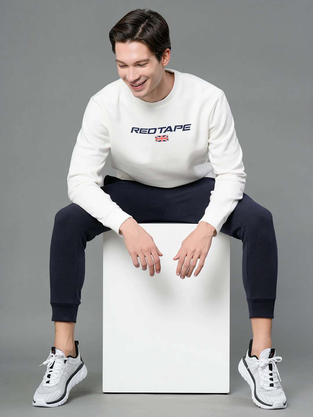 Men's Off White Graphic Print Sweatshirt - Image 5