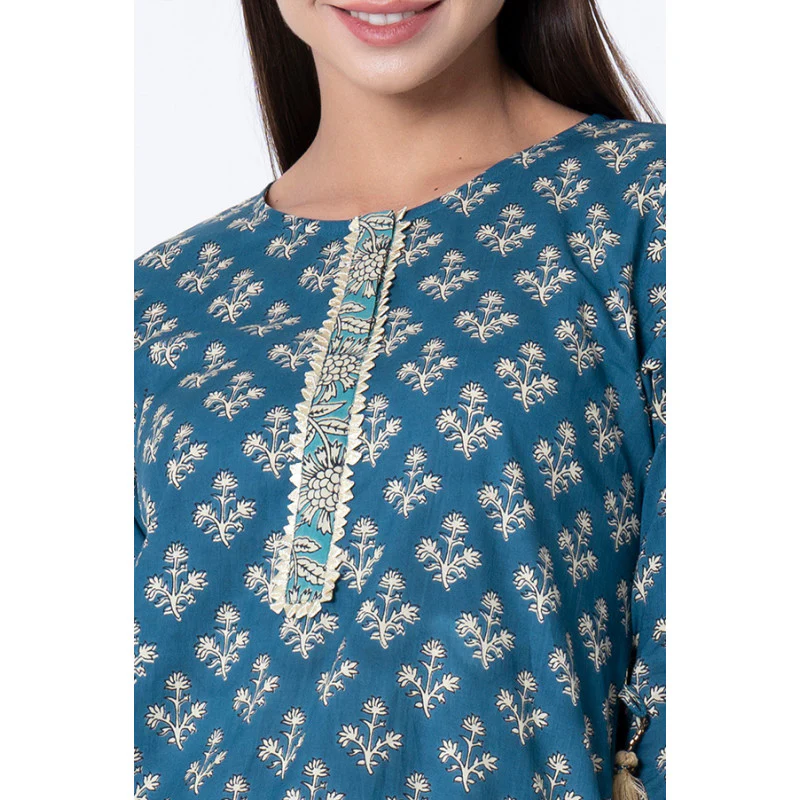 Women Blue Printed Kurta - Image 4