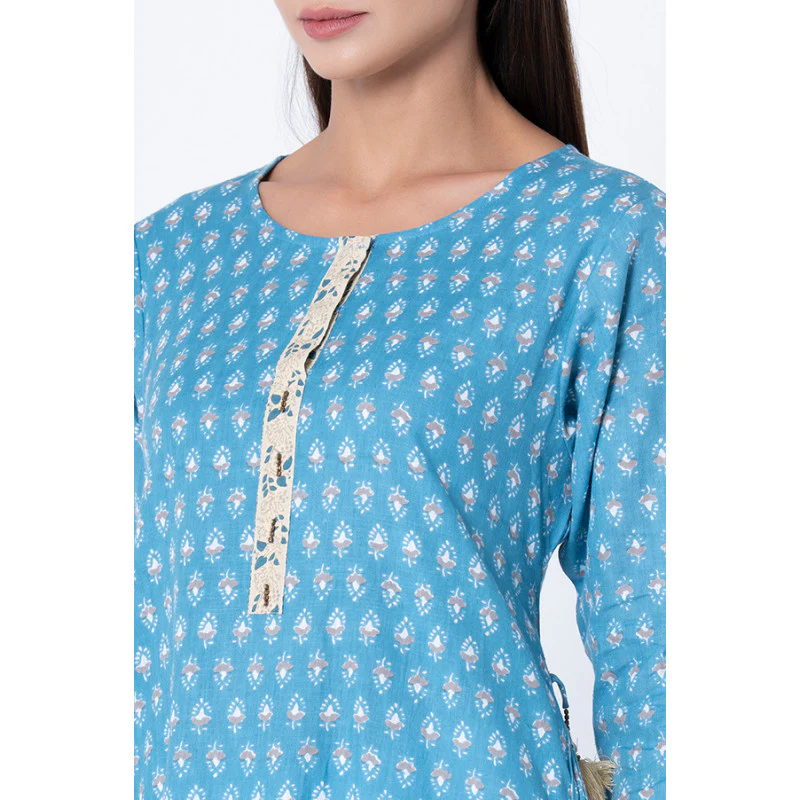Women Blue Printed Kurta - Image 4
