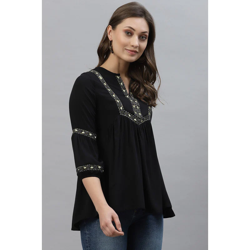 Women's Black Solid Tunic - Image 2