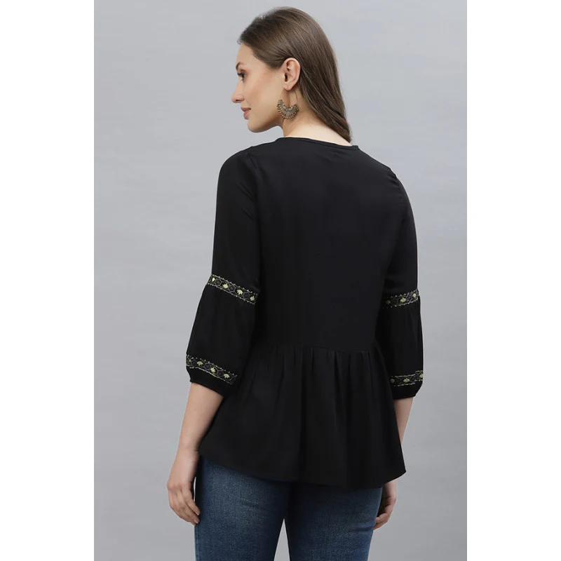 Women's Black Solid Tunic - Image 4