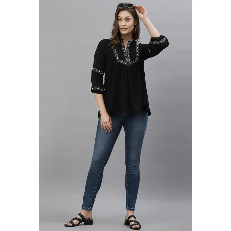 Women's Black Solid Tunic - Image 5