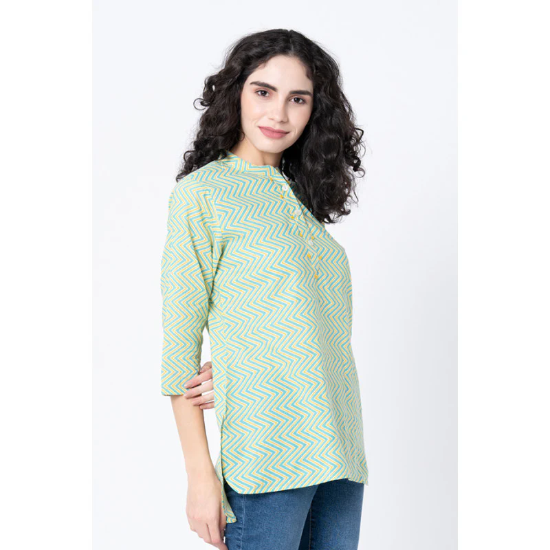 Women's Green Zig Zag Print High Low Kurta - Image 2