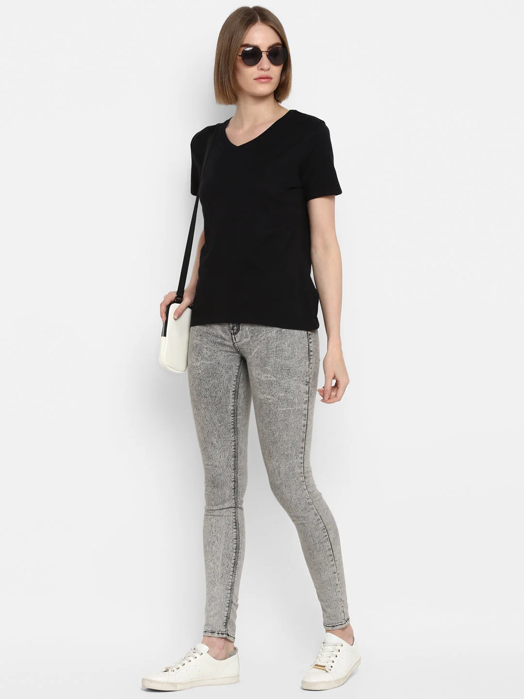 T-Shirt for Women in Black | Cotton V Neck T Shirt - Image 3