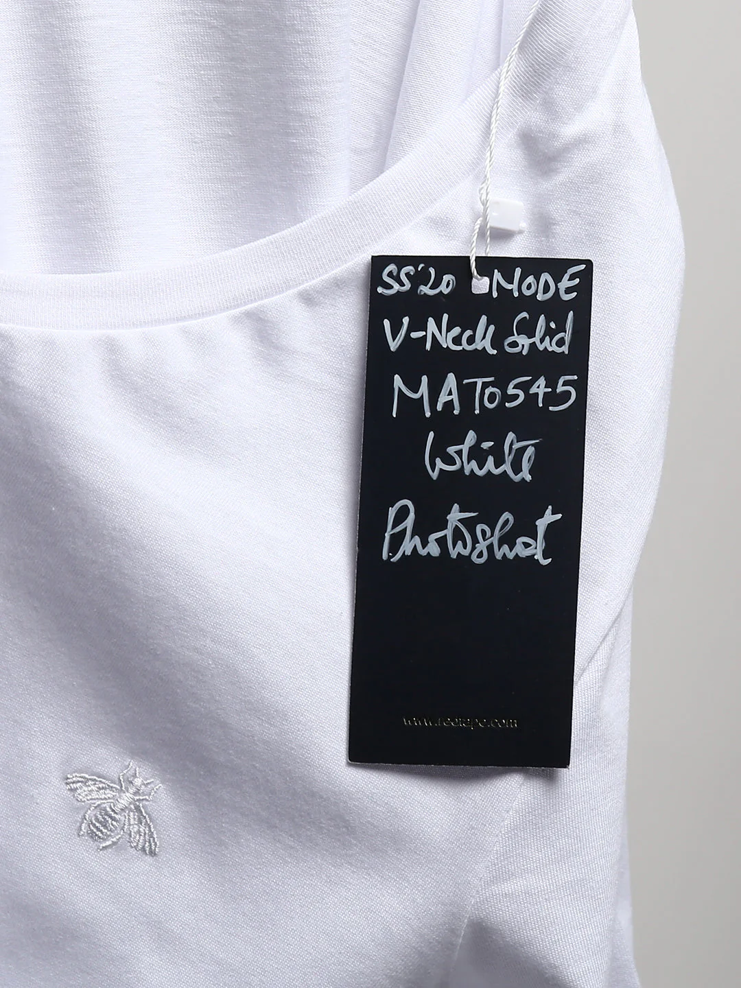 T-Shirt for Women in White | Cotton V Neck Half Sleeve T Shirt - Image 8