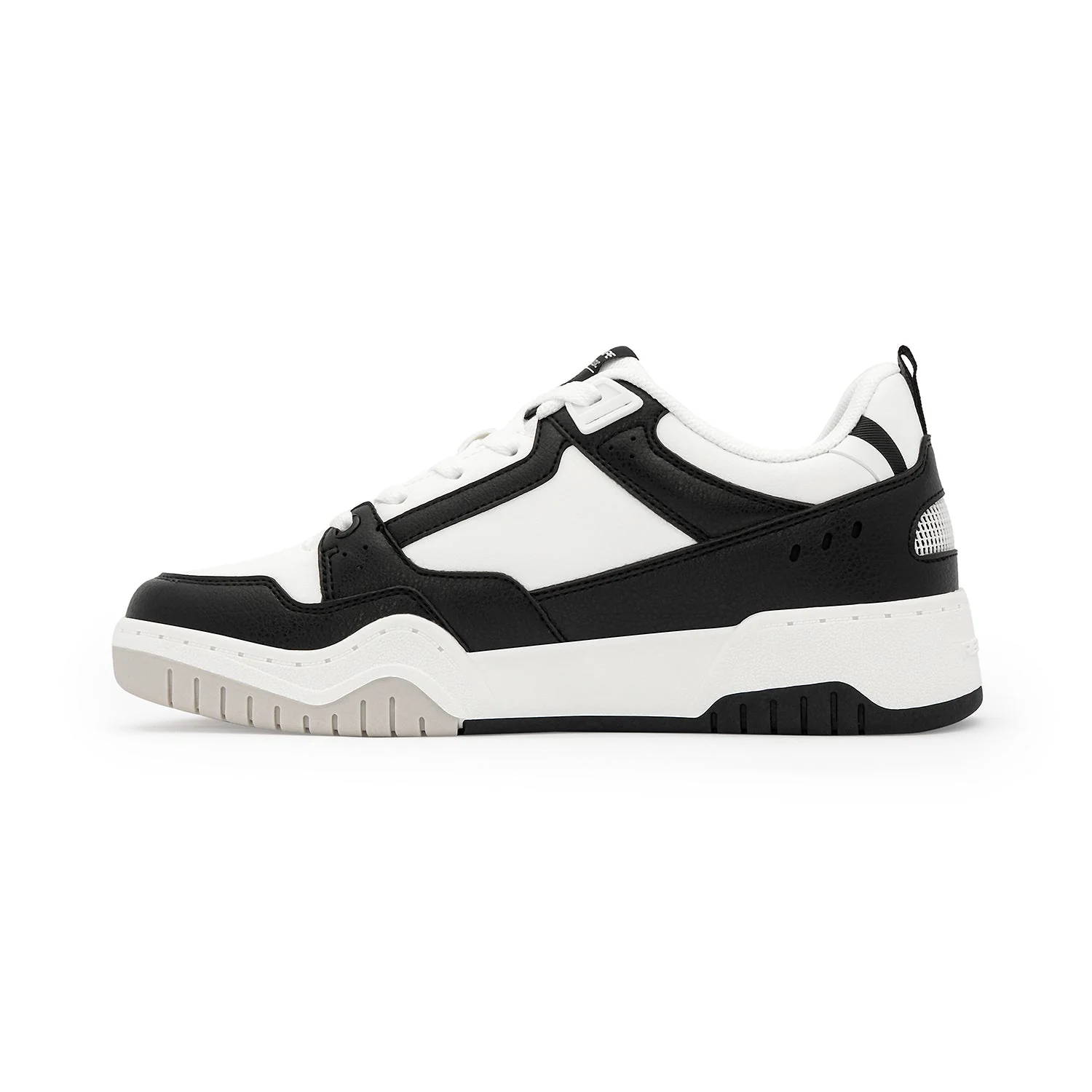 Black and White Sneakers for Men | Stylish Everday Sneakers - Image 3