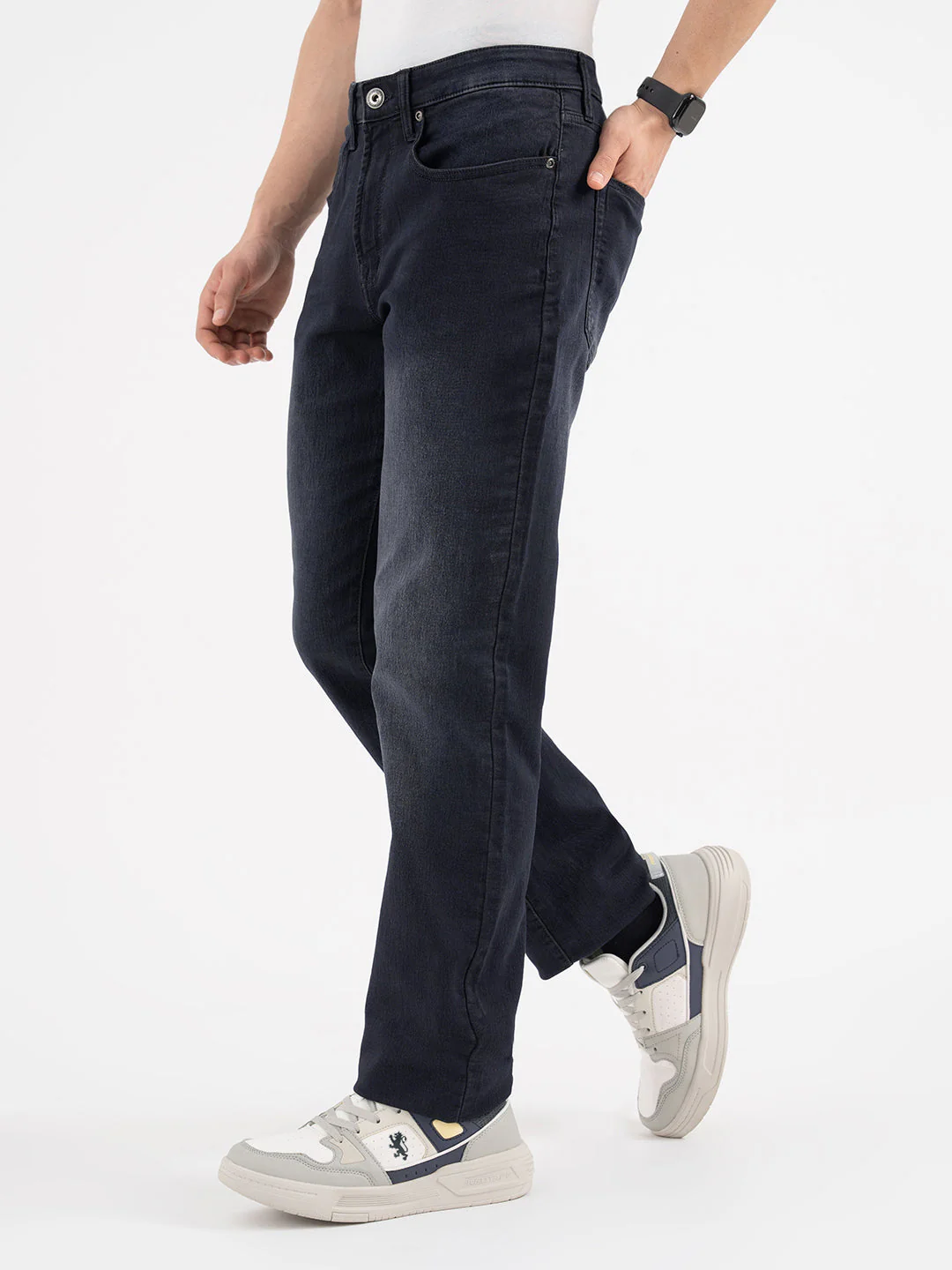 Red Tape Black Jeans for Men - Image 2