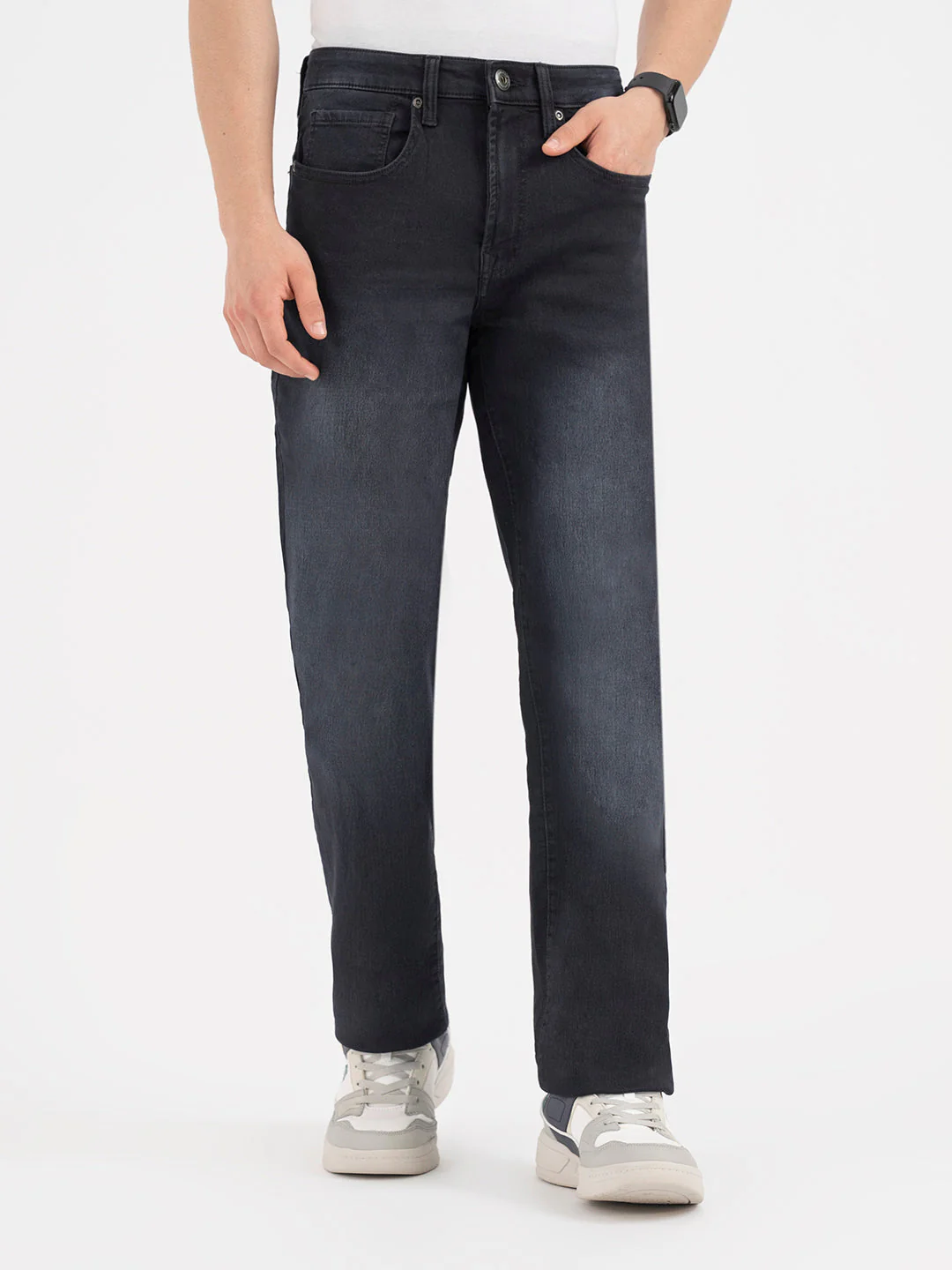 Red Tape Black Jeans for Men - Image 8