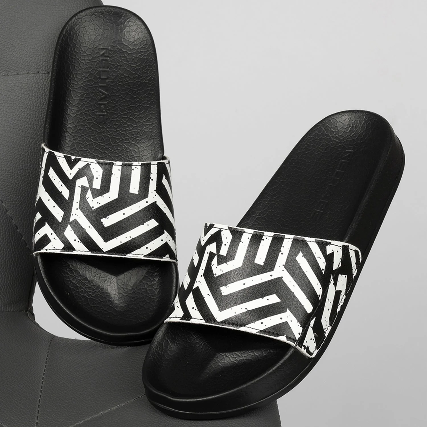 Casual Pool Sliders for Women | Everyday Comfort - Image 6