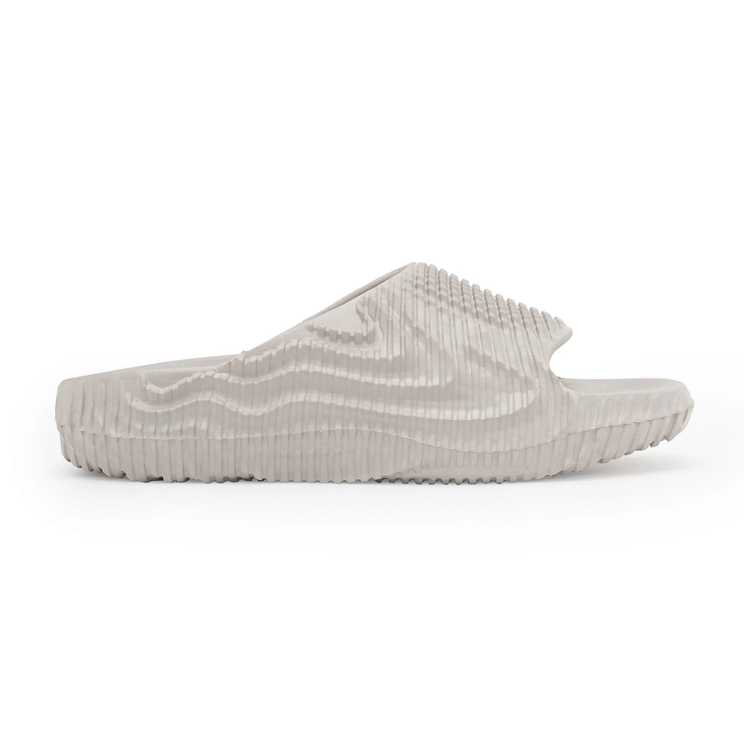 casual sliders for men refined round toe shape with a relaxing slip on support - Image 2