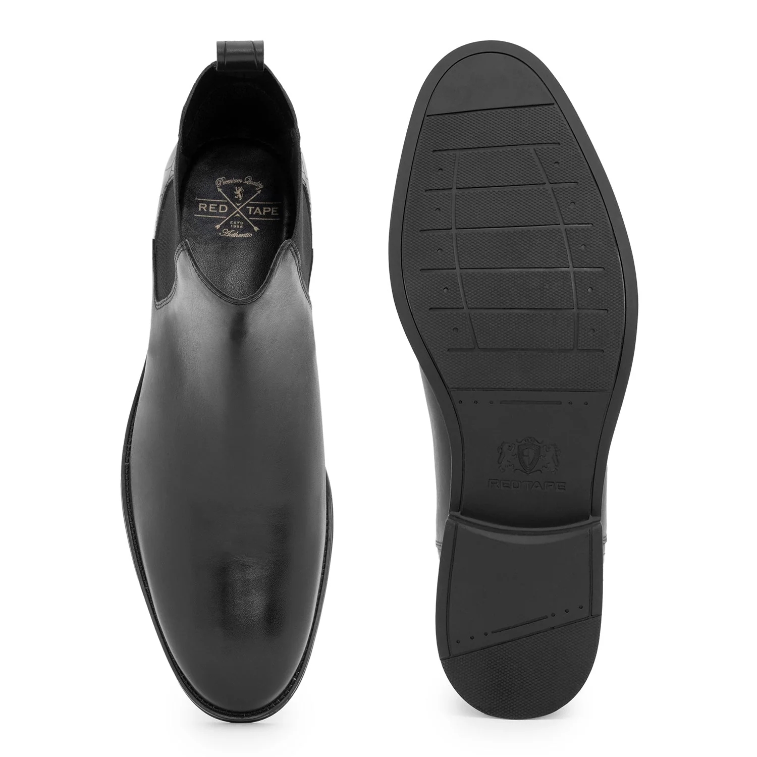 Chelsea Boots in Black - Image 5