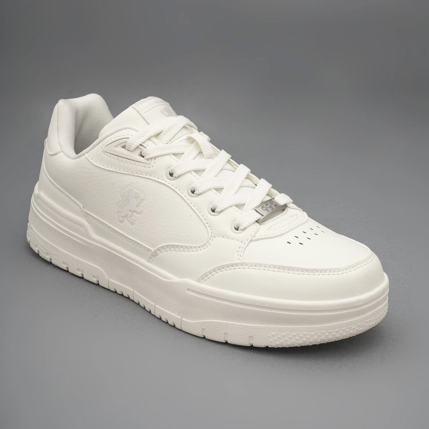 Classic Sneakers for Men for Everyday Casual Comfort - Image 6