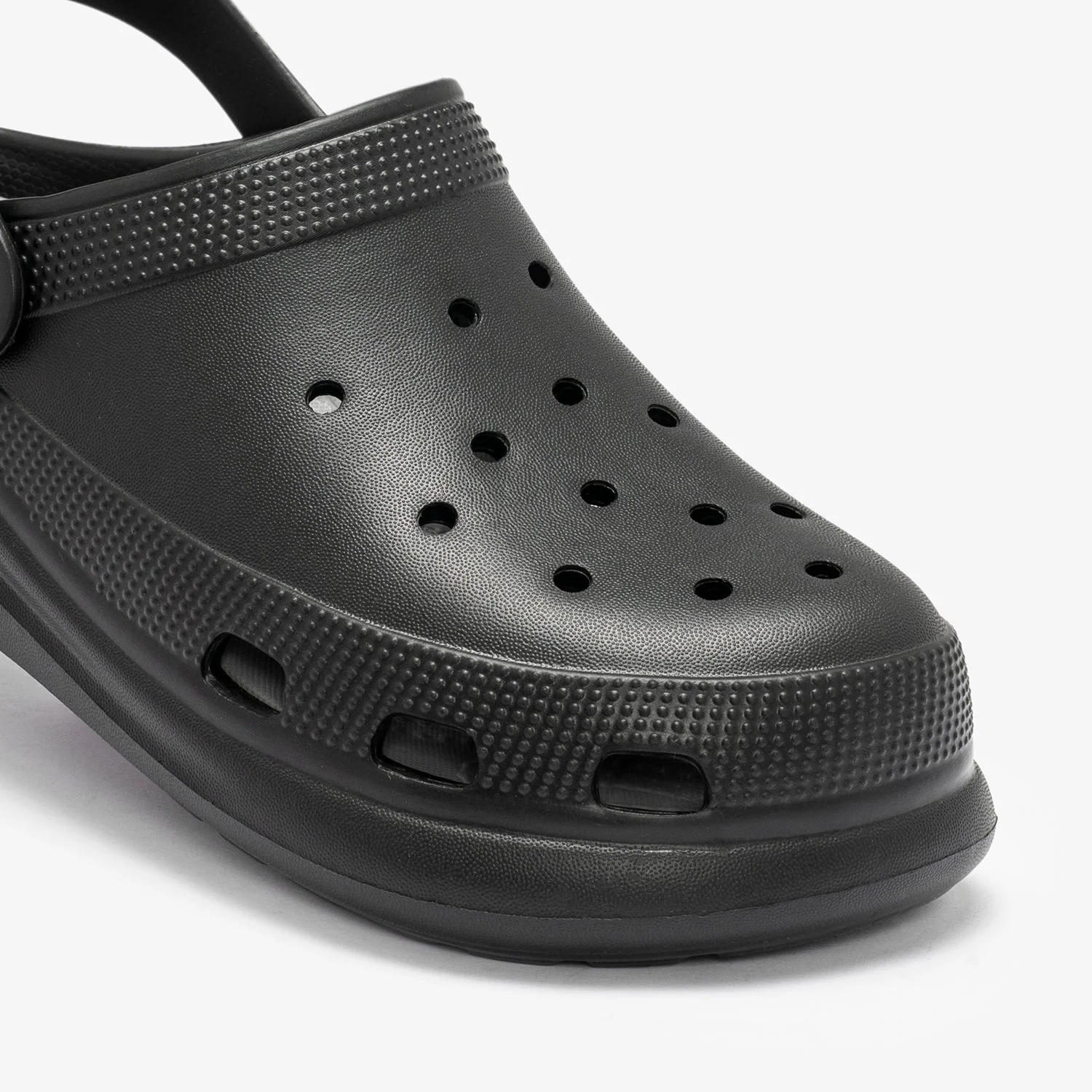 Clogs for Men for Casual Poolside Comfort - Image 6