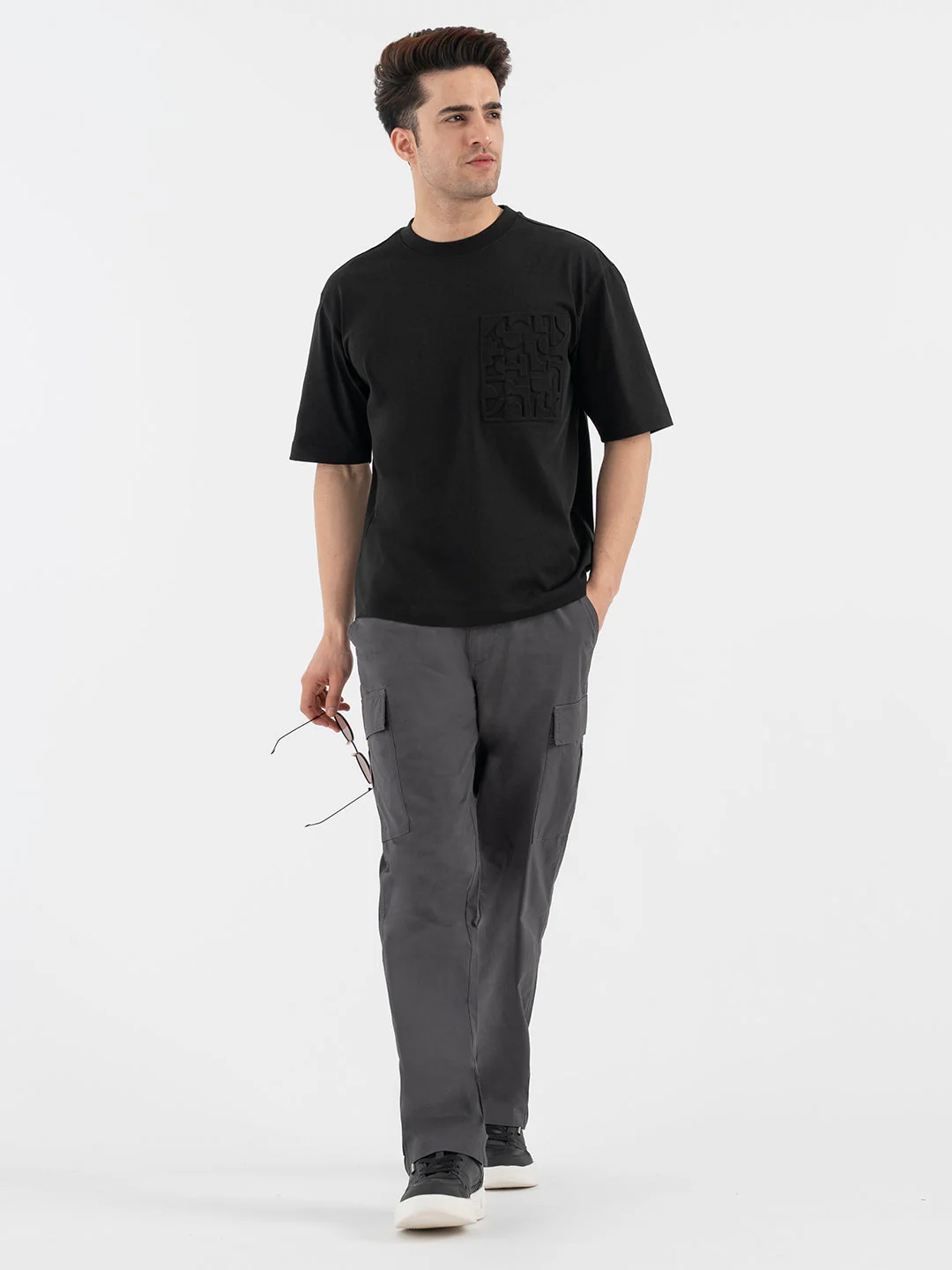 Red Tape Dark Grey Joggers for Men - Image 5