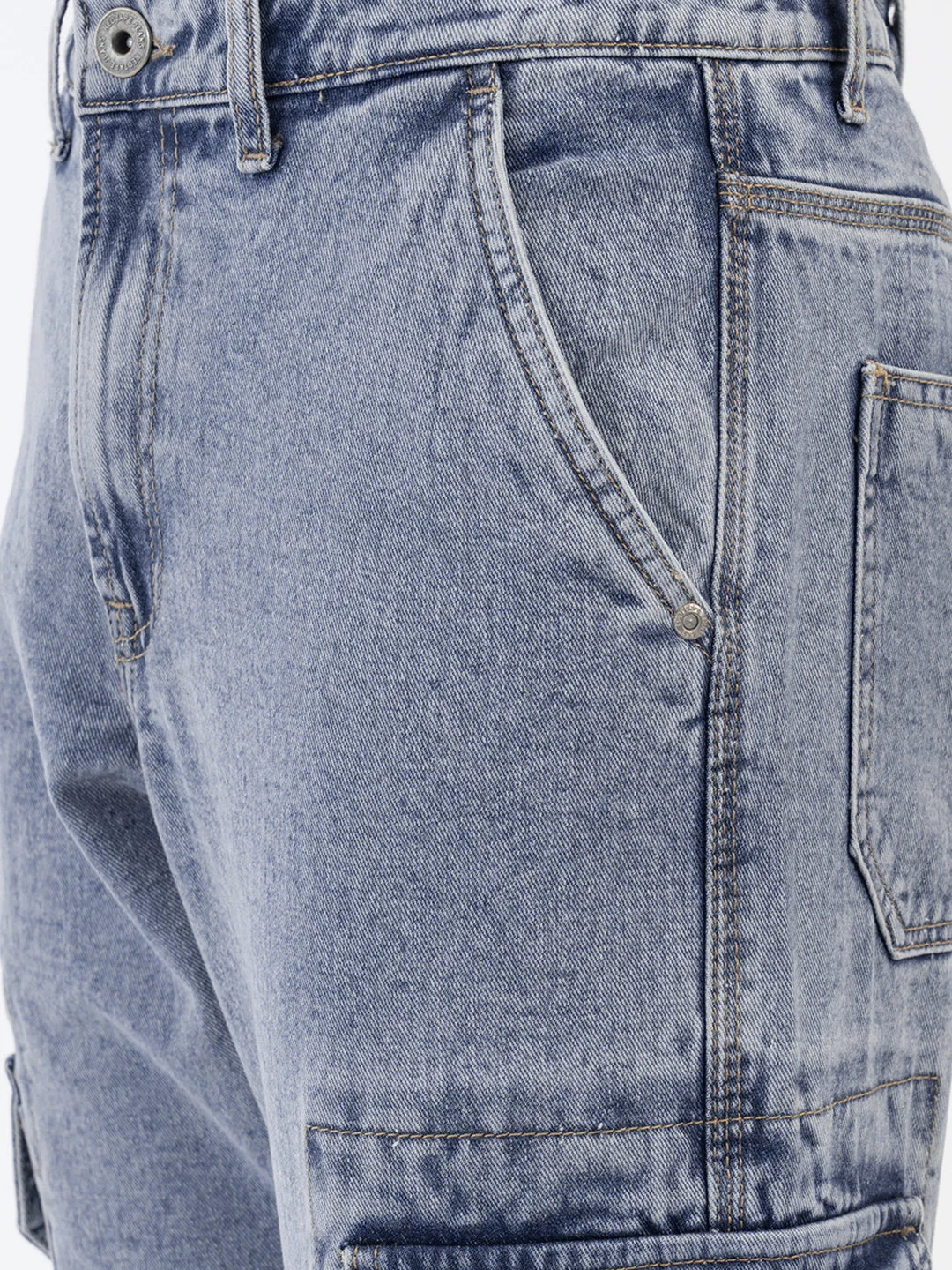 Red Tape Light Blue Jeans for Men - Image 7