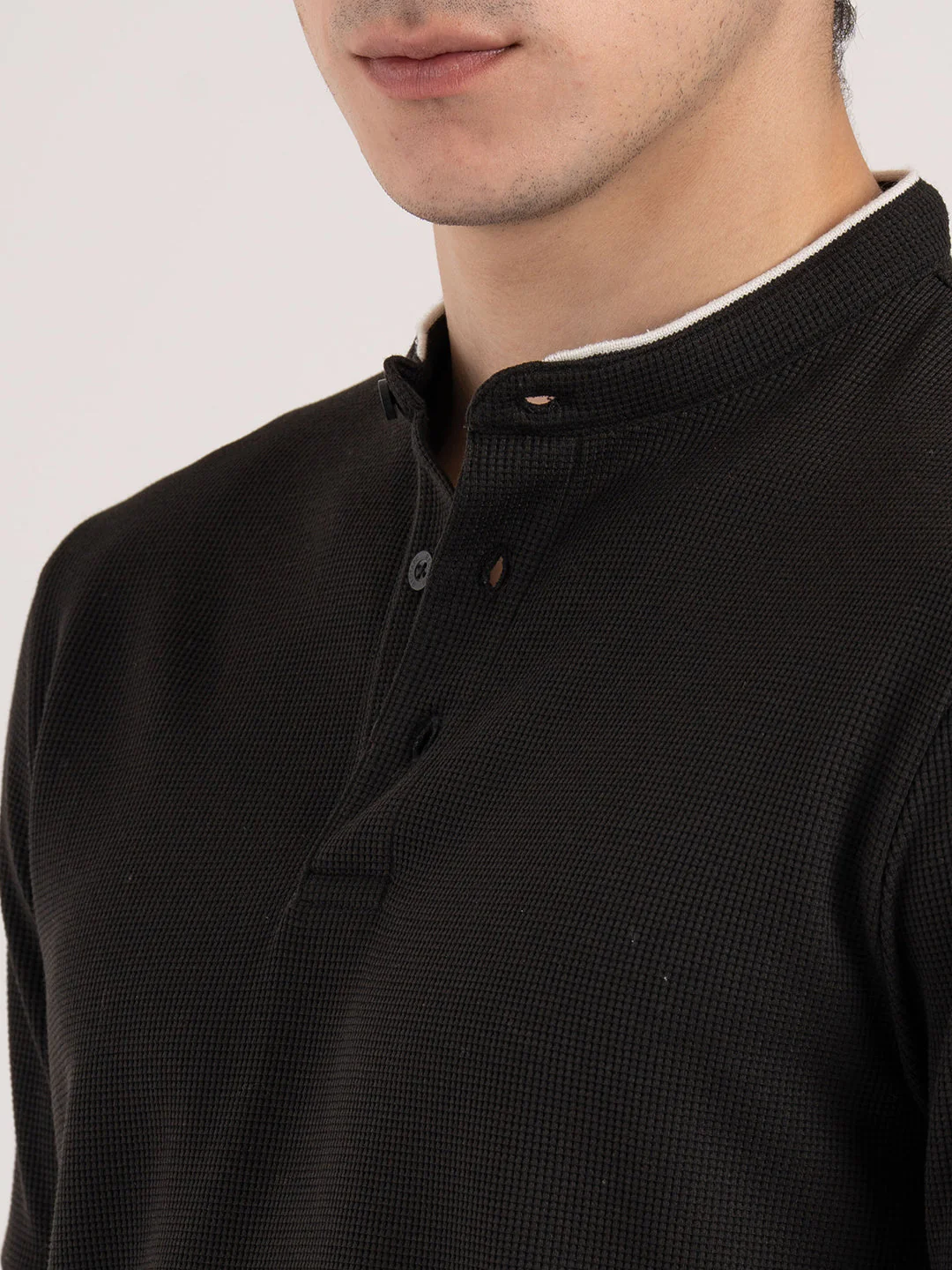 Men Black Waffle Henley Pattern Poly Cotton Spandex Regular Fit T-Shirt - Image 4
