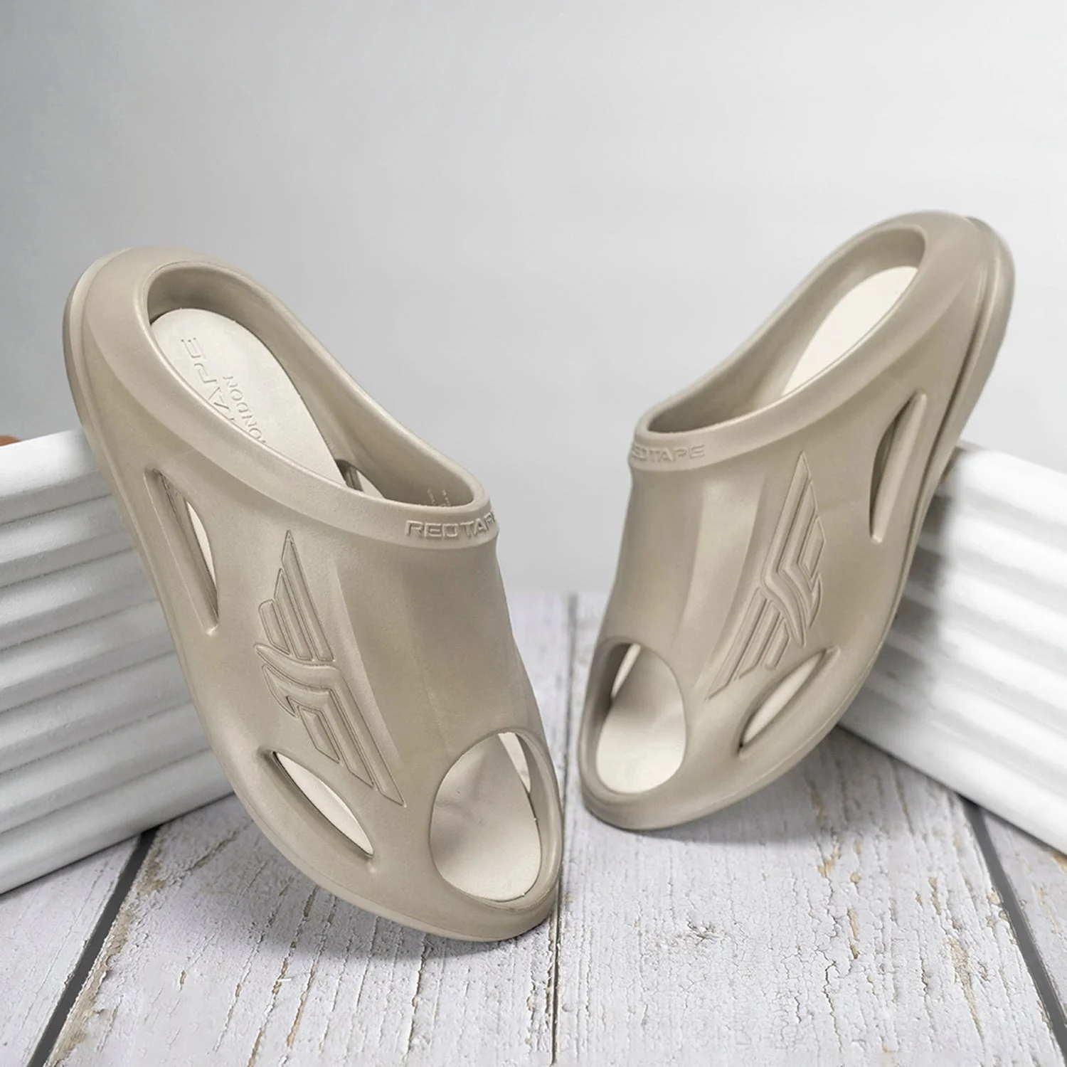 Menâ€™s Casual Pool Sliders for Everyday Comfort - Image 6