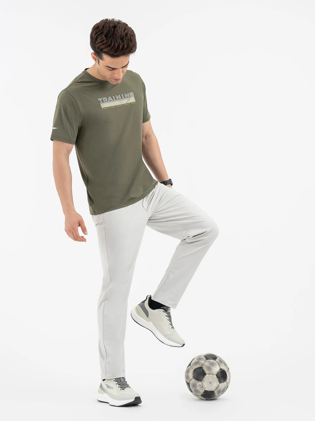 Red Tape Menâ€™s Dark Olive Graphic Activewear T-Shirt - Image 5