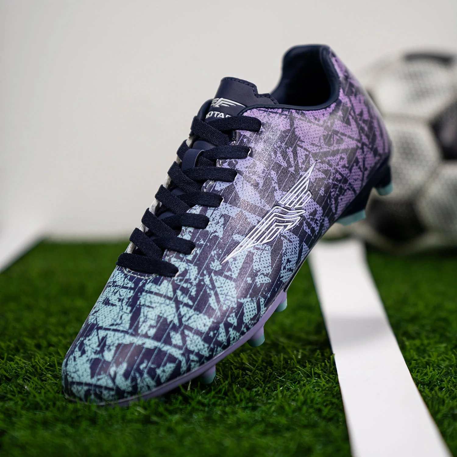 Menâ€™s Athleisure Soccer Shoes | Everyday Performance - Image 6