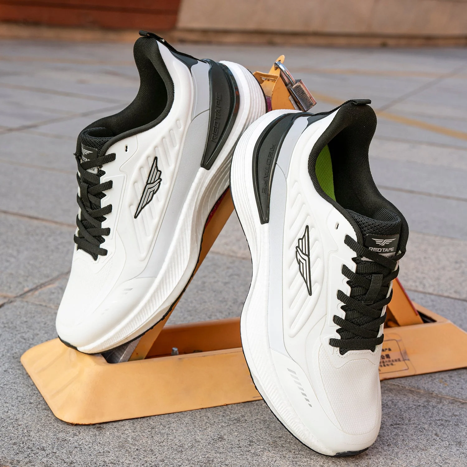 Men's ETPU Athleisure Sports Shoes for Light Comfort and Motion Support - Image 6