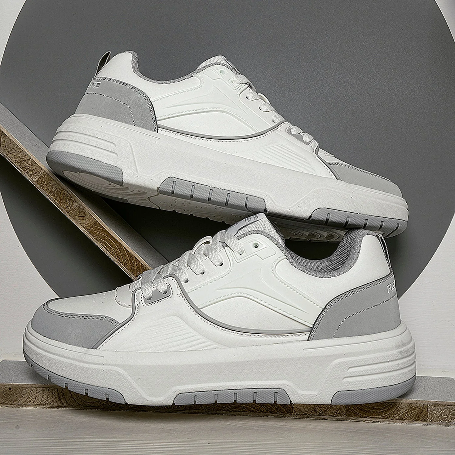 Mens' Lifestyle Sneakers for Elevated Everyday Style - Image 6