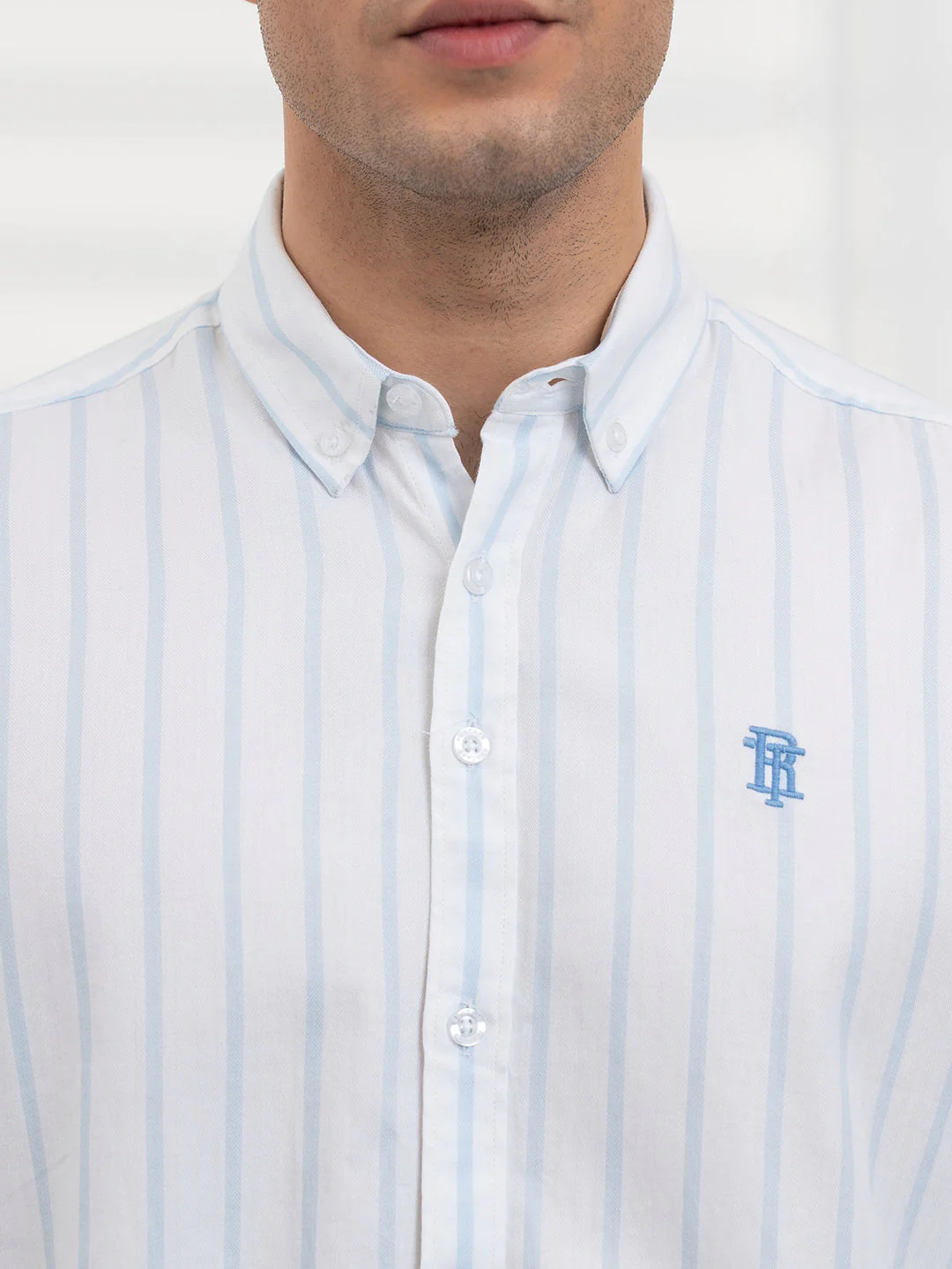 Men's Light Blue Striped Shirt for Smart Casual Style - Image 5