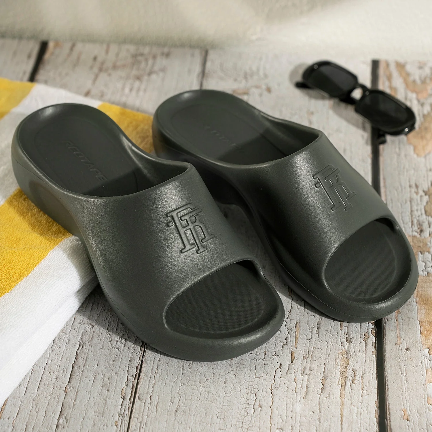 Men's Olive Sliders for Relaxed Everyday Comfort - Image 6